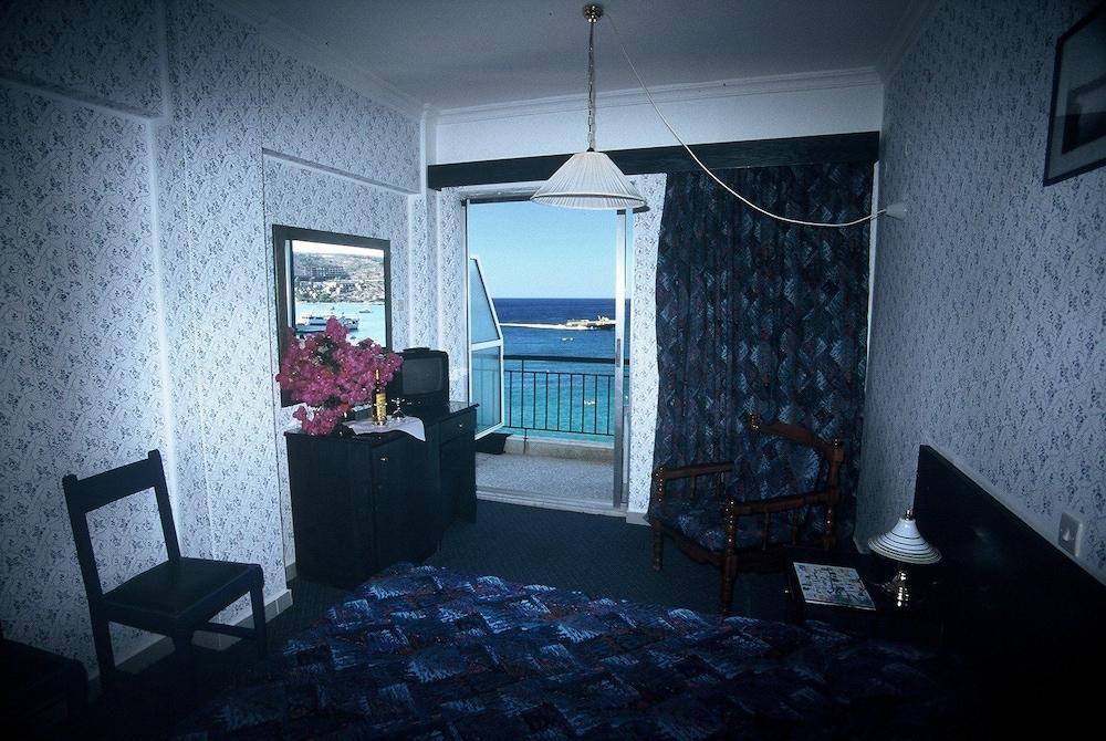 Argo Hotel Aegina Екстериор снимка