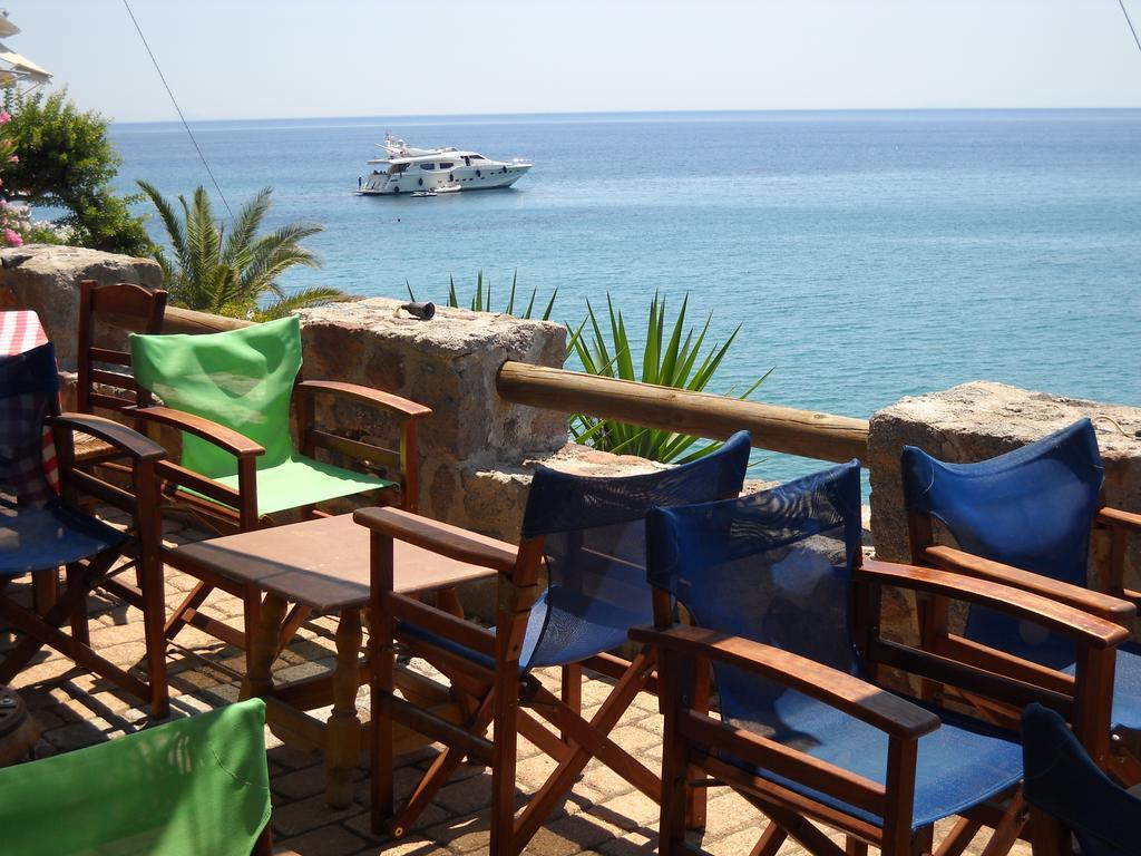 Argo Hotel Aegina Екстериор снимка