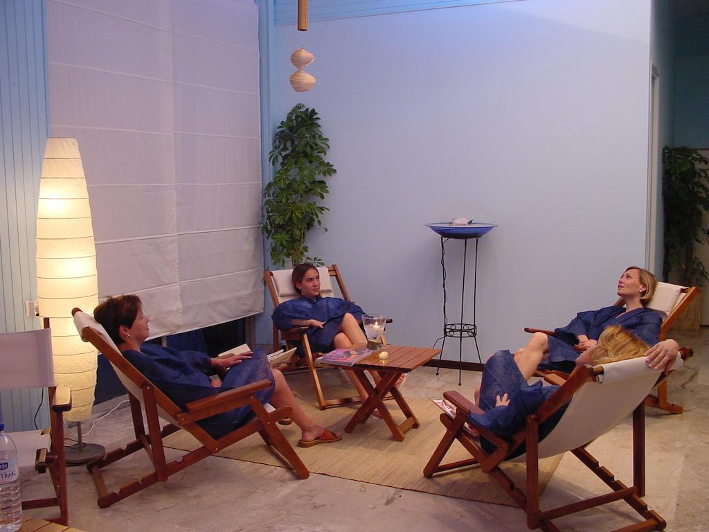 Argo Hotel Aegina Екстериор снимка