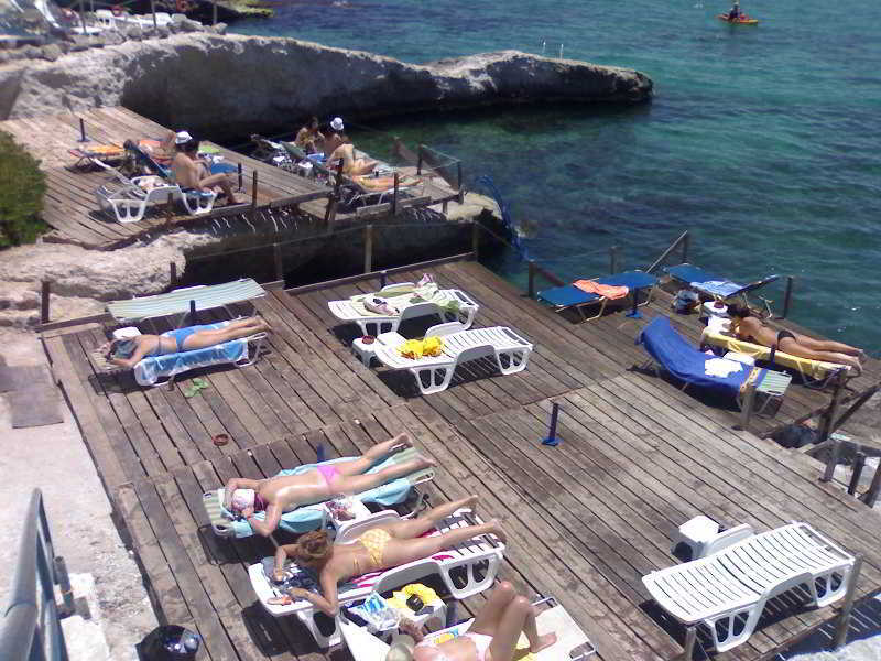 Argo Hotel Aegina Екстериор снимка