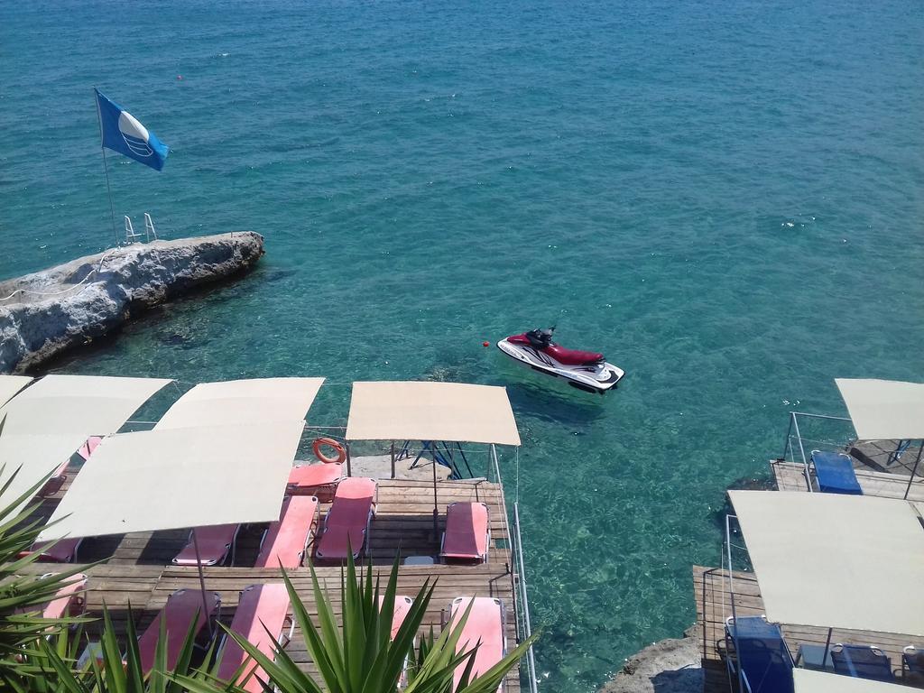 Argo Hotel Aegina Екстериор снимка
