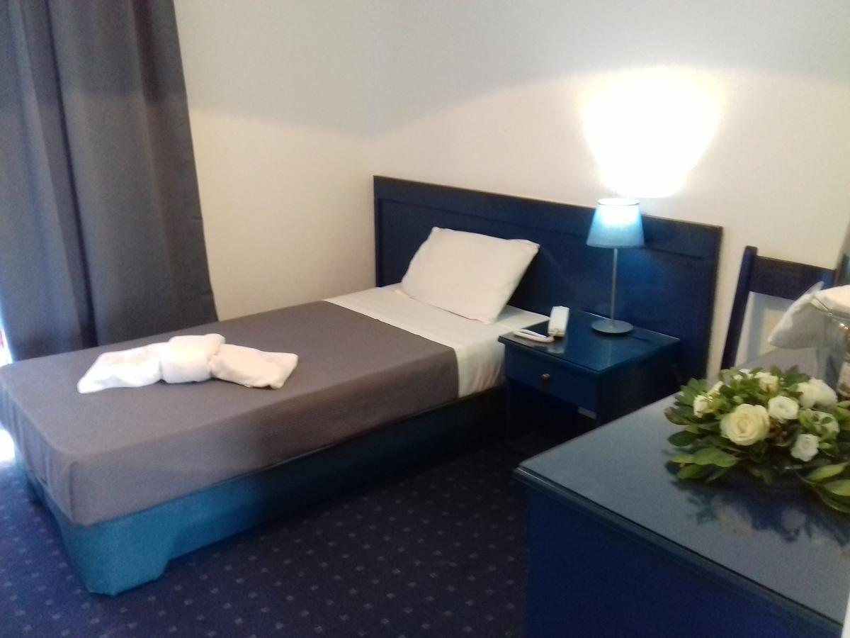 Argo Hotel Aegina Екстериор снимка